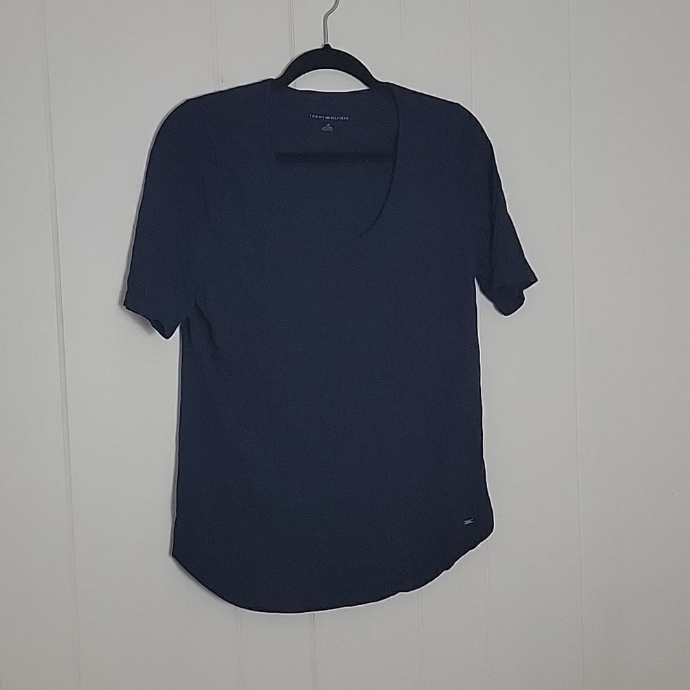 Scoop neck tshirt  